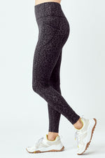 Load image into Gallery viewer, Black Leopard Leggings
