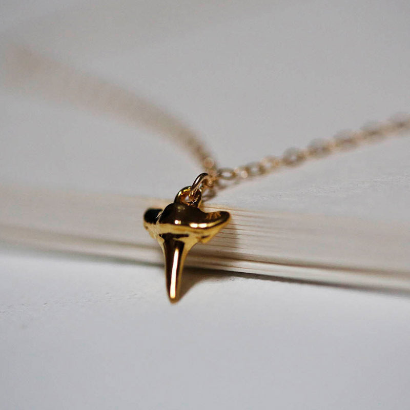 Alloy Shark Tooth Pendant Necklace