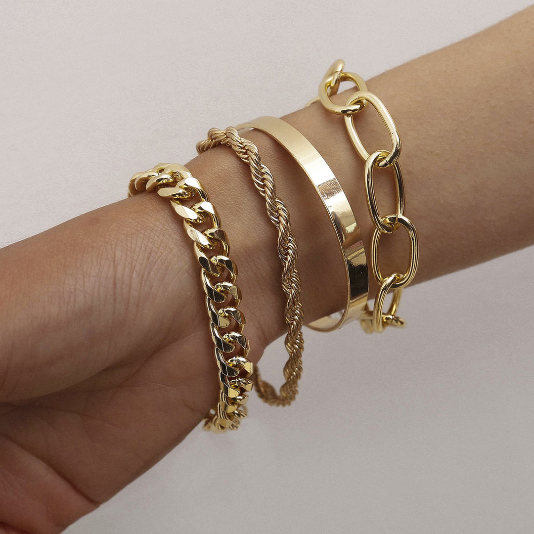 Exaggerated Linked Bracelets