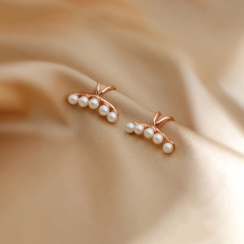 Silver Pearl Earclip