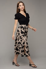 Load image into Gallery viewer, Floral Print Slit Skirt
