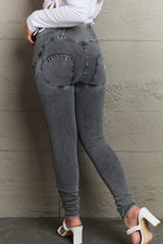 Load image into Gallery viewer, Nika Zip Closure Skinny Jeans with Pockets
