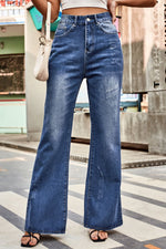 Load image into Gallery viewer, Buttoned Loose Fit Jeans with Pockets
