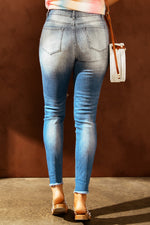 Load image into Gallery viewer, Nika Easter Distressed Frayed Hem Jeans
