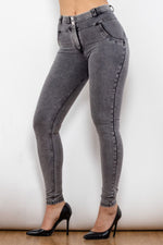 Load image into Gallery viewer, Nika Buttoned Skinny Long Jeans
